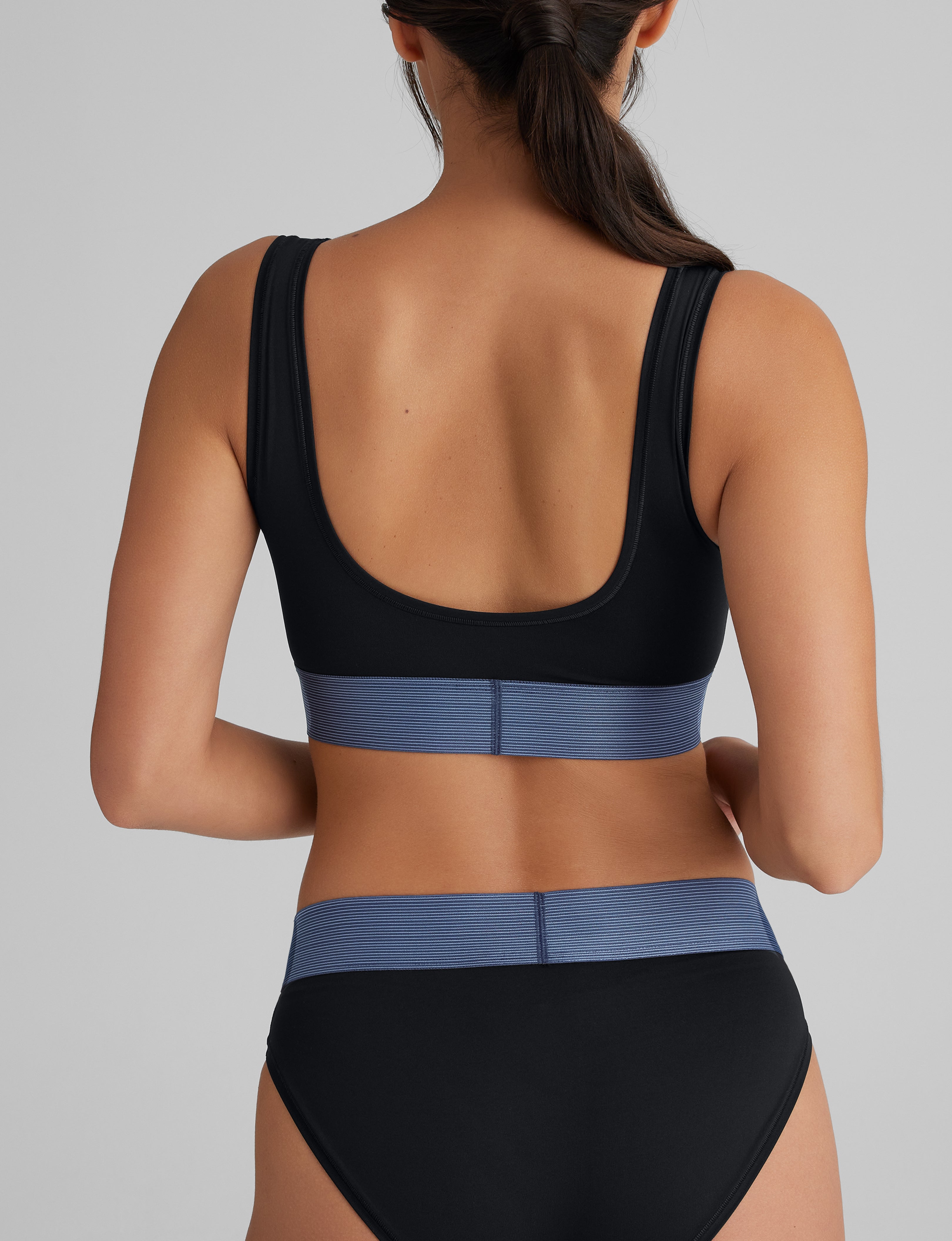 360 Sport Scoop Bralette - Image 14