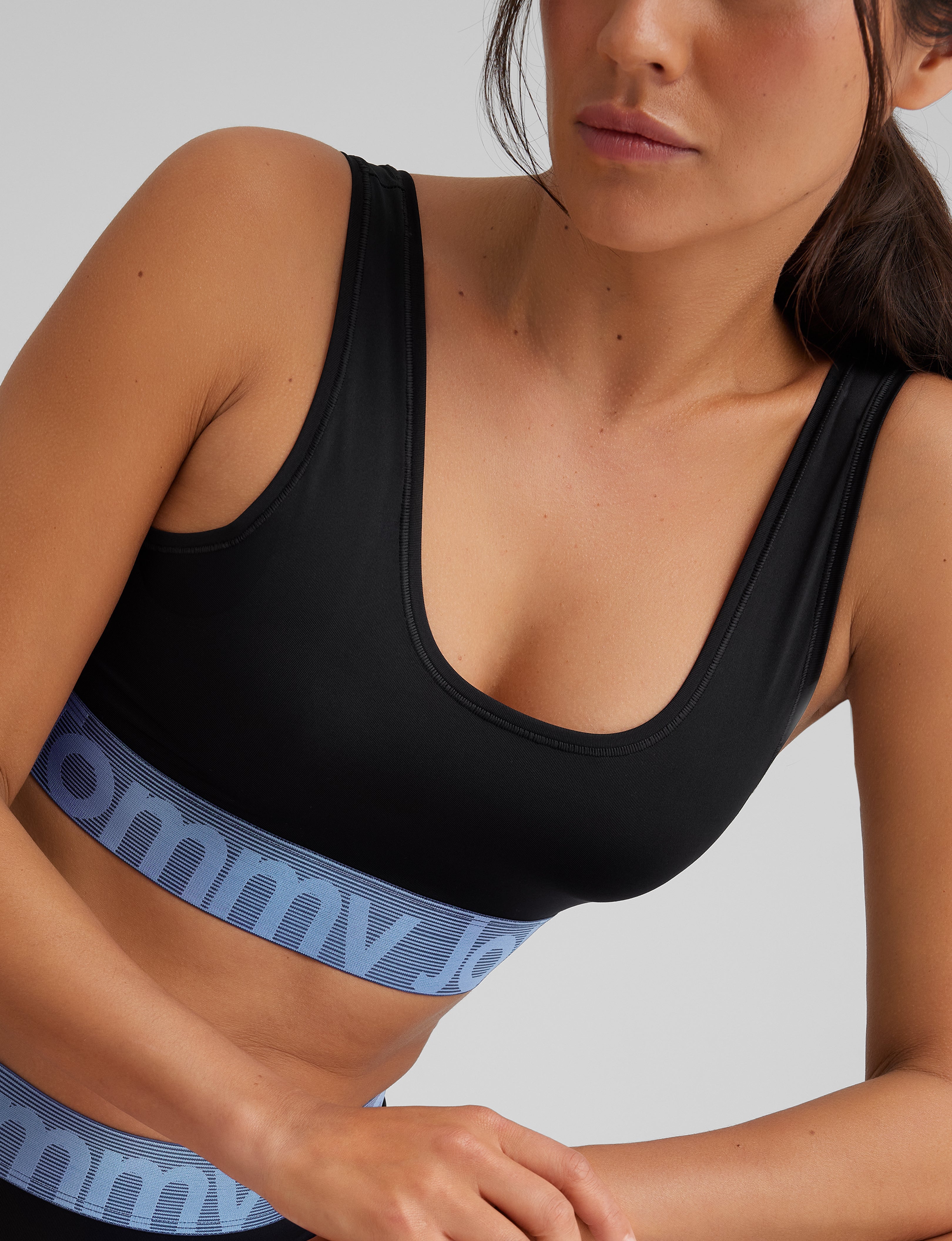 360 Sport Scoop Bralette - Image 15