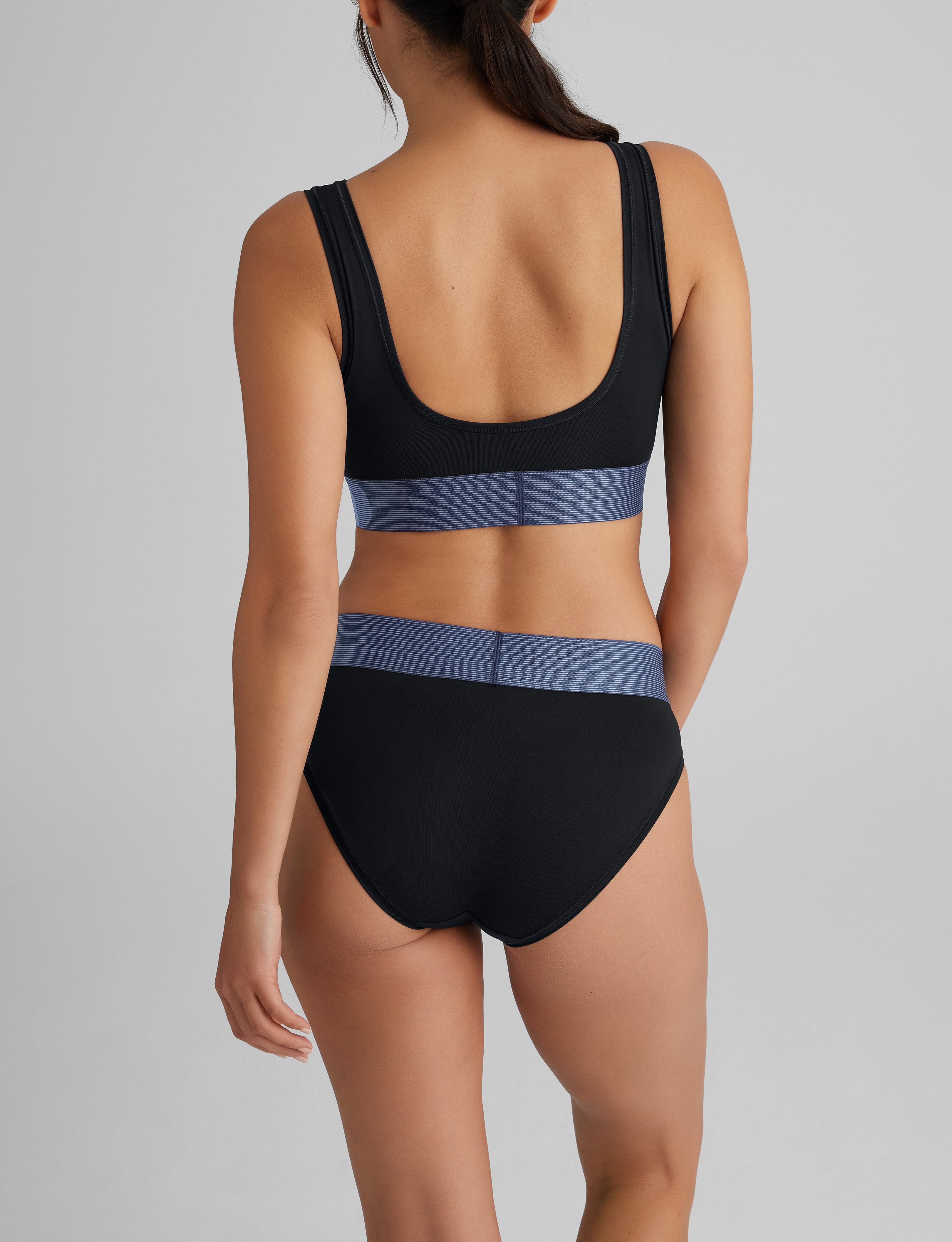 360 Sport Scoop Bralette - Image 17